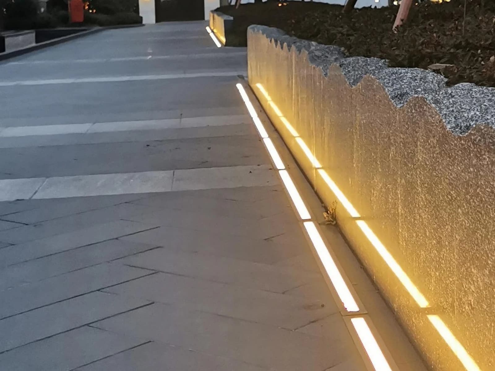 YY-DMD-KL70 Linear Recessed Inground Light application view